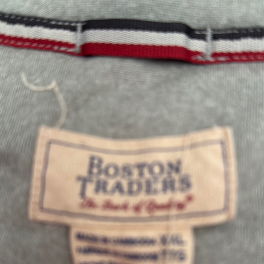 Boston Traders Gray Long Sleeve Tee Soft Fabric Relaxed Fit - Picture 2 of 3
